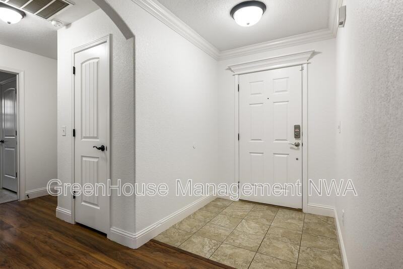 3101 Sw Wargate Ave - Photo 3 of 27