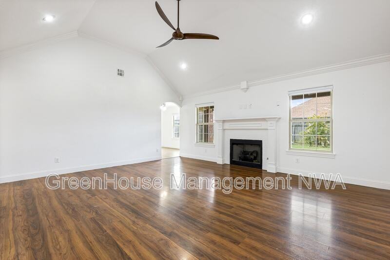 3101 Sw Wargate Ave - Photo 4 of 27