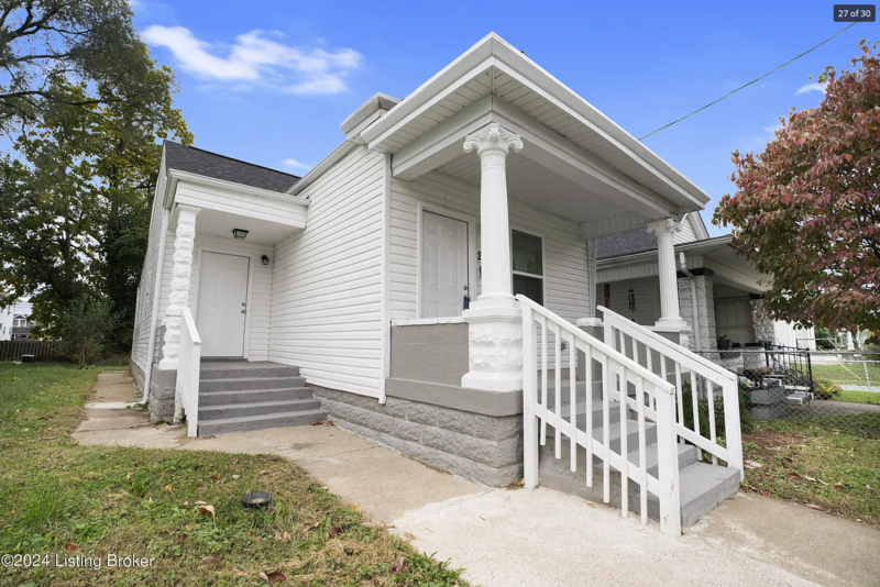 2126 Grand Ave - Photo 3 of 22