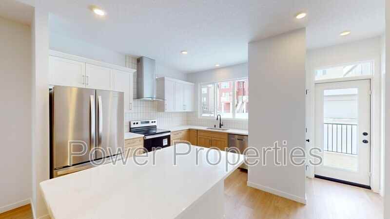 3103 Upper Pl Nw - Photo 2 of 19