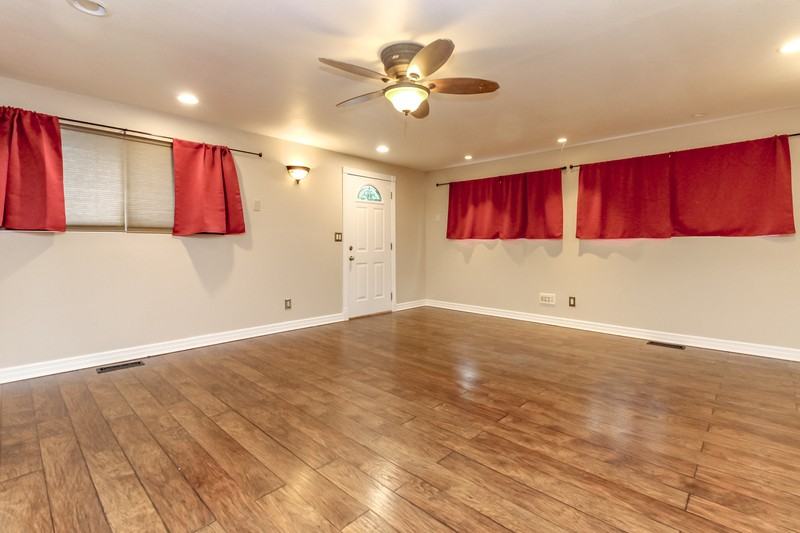 7414 21st St W - Photo 5 of 50