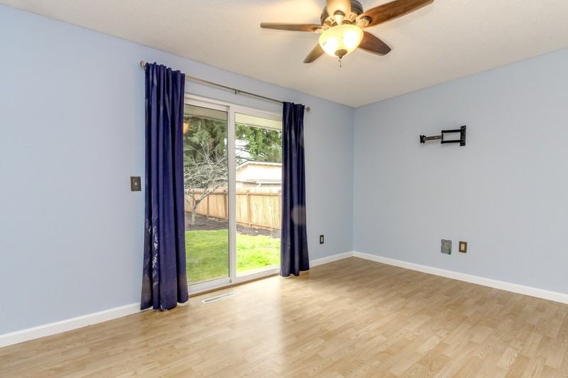 7414 21st St W - Photo 7 of 50