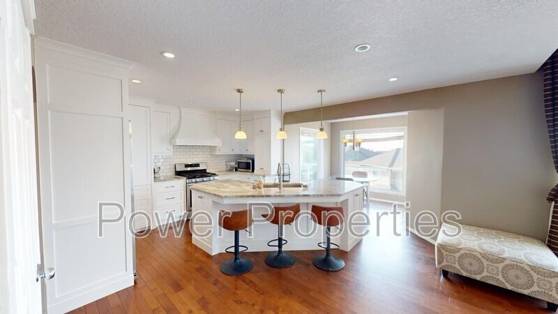 110 Royal Birch Rise Nw - Photo 2 of 23