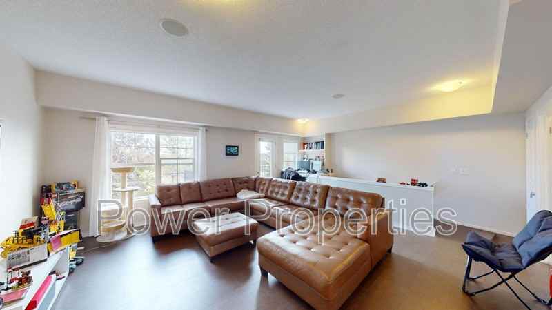 216 Cranford Crt Se - Photo 2 of 15