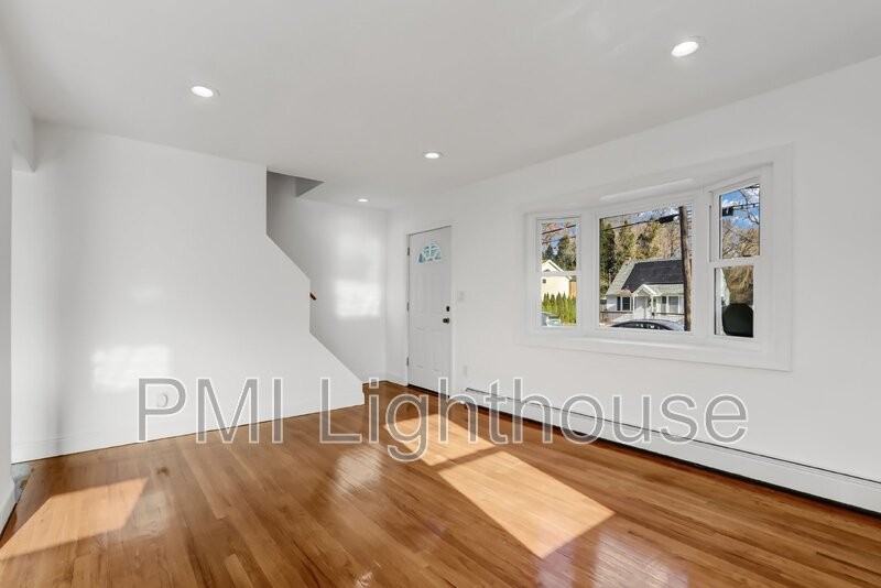 25 Thorney Ave - Photo 4 of 26
