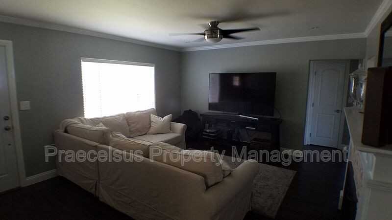 144 J St - Photo 3 of 6