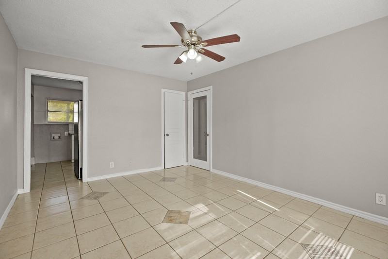 1128 7th Ave N - Photo 3 of 22