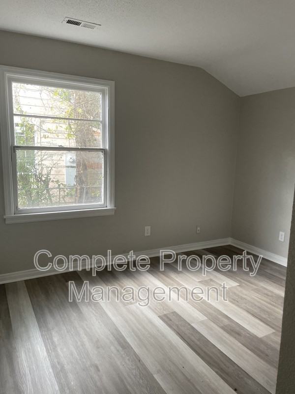 6721 Grasselli Rd - Photo 5 of 9