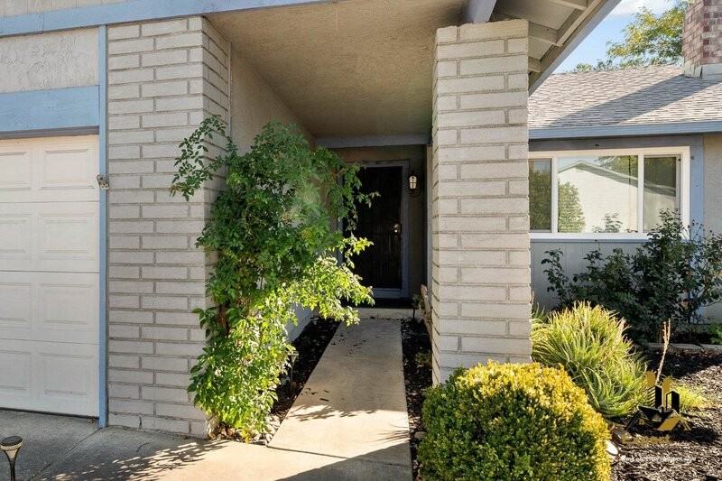 3640 Comanche Way - Photo 5 of 29