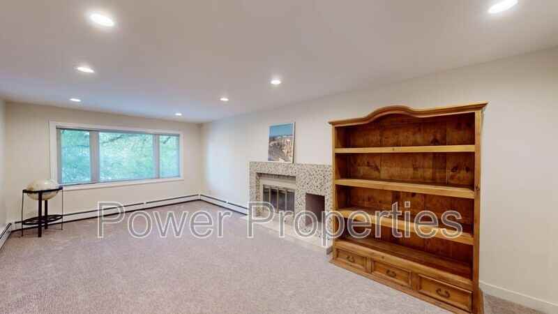 1820 33 Ave Sw - Photo 2 of 29