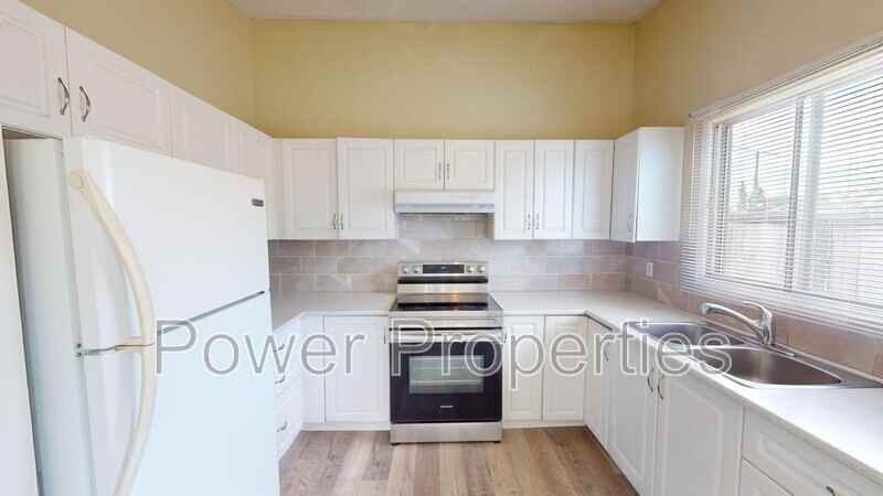 7639 21a St Se - Photo 2 of 20