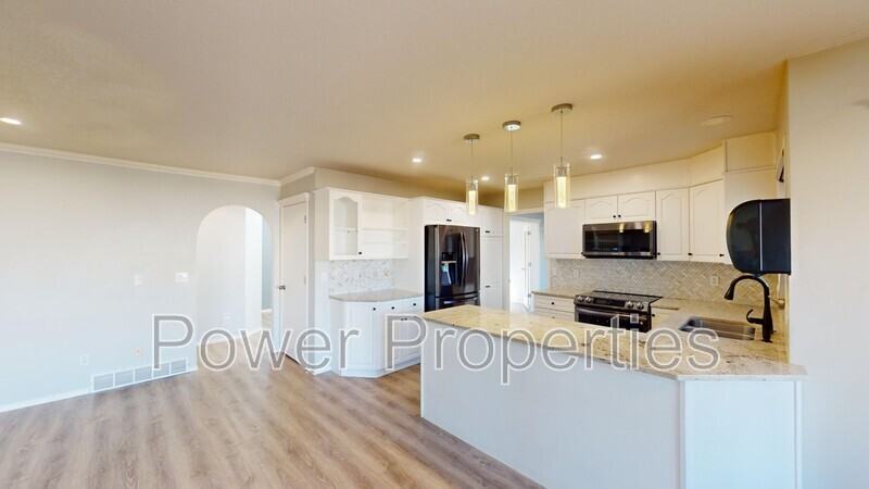 3 Hamptons Grove Nw - Photo 2 of 30