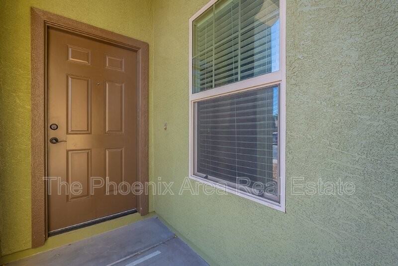 244 N Wesley - Photo 4 of 33