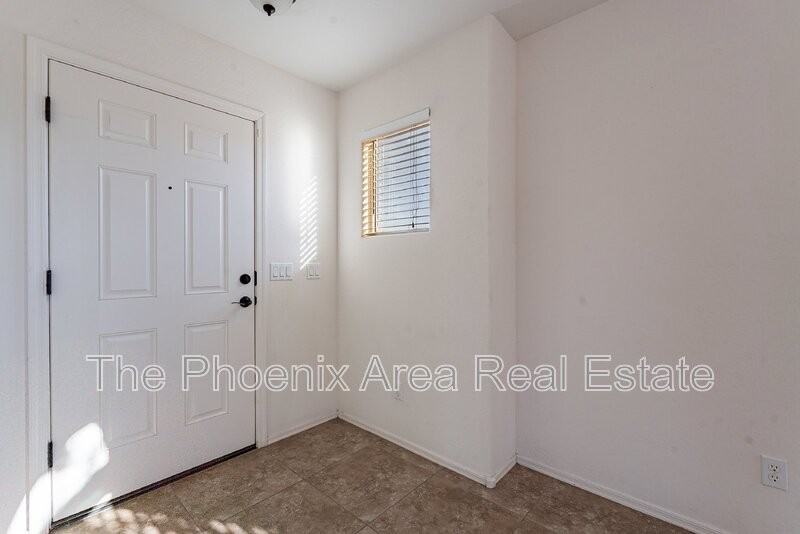 244 N Wesley - Photo 5 of 33