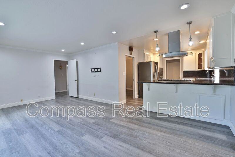 561 Bevans Dr - Photo 3 of 24