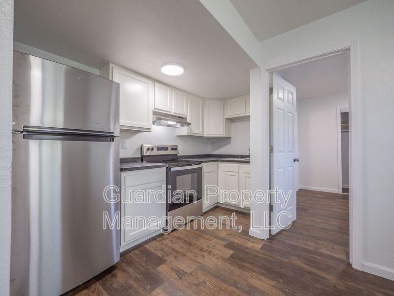 1121 N College Dr #23 - Photo 6 of 13