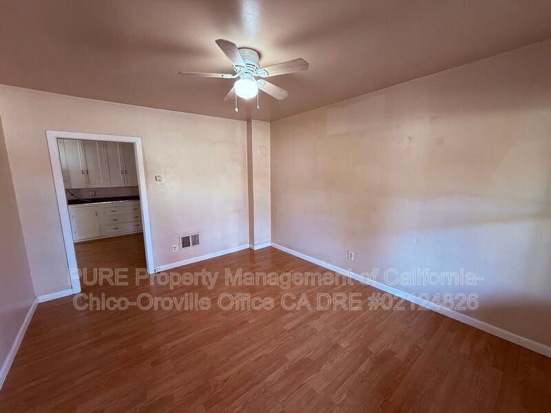 1532 Bridge St - Photo 3 of 14