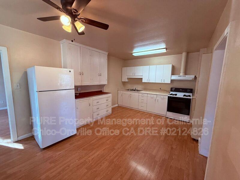 1532 Bridge St - Photo 4 of 14