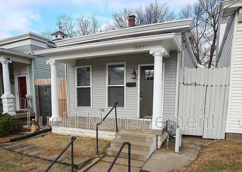 1007 Goss Ave - Photo 2 of 13