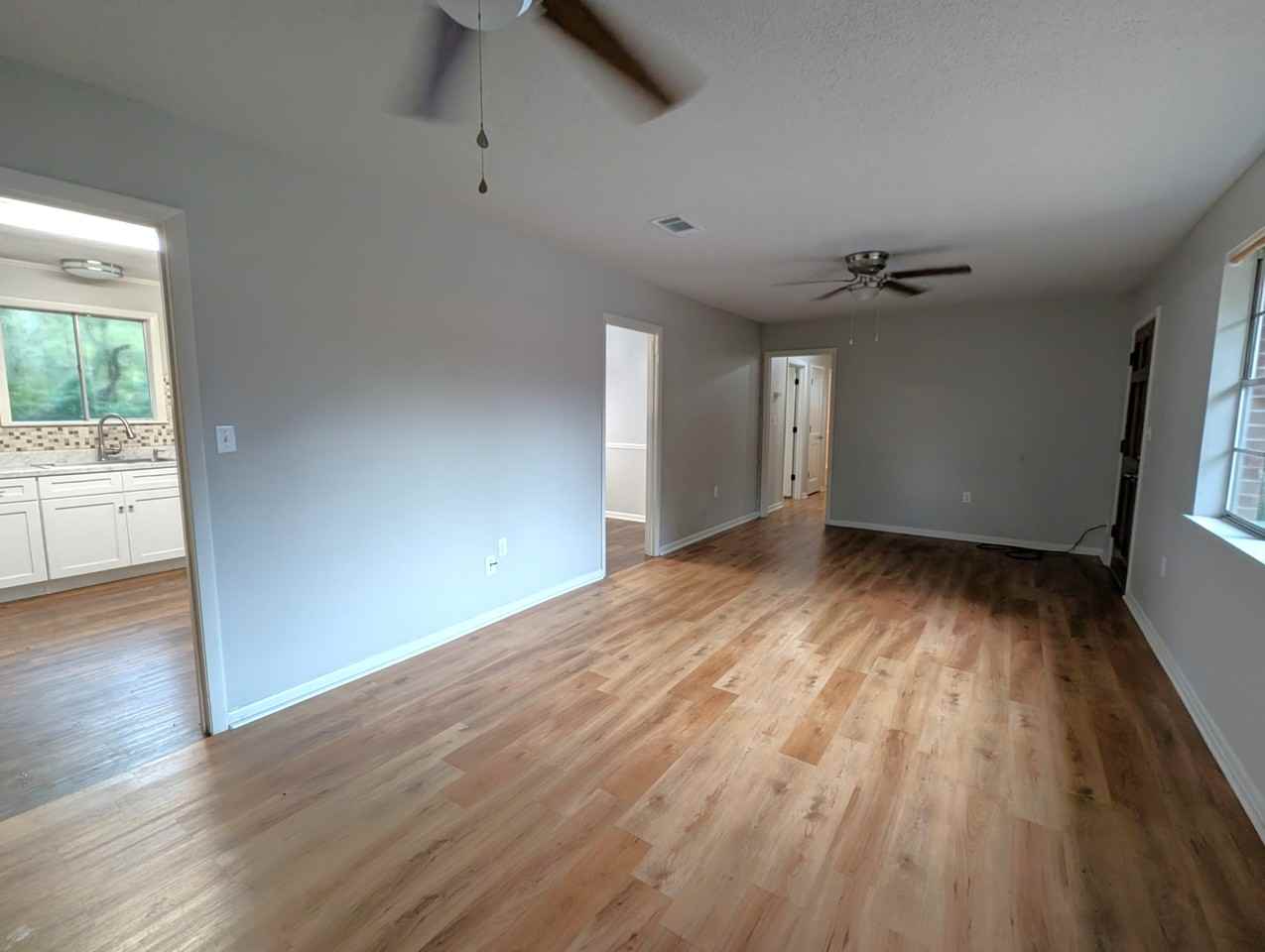 101 Hickory Dr - Photo 4 of 25