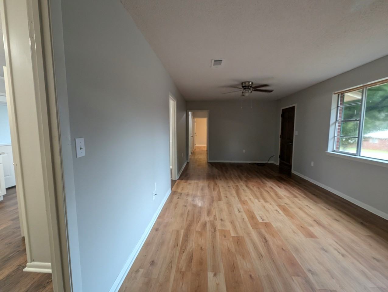 101 Hickory Dr - Photo 5 of 25