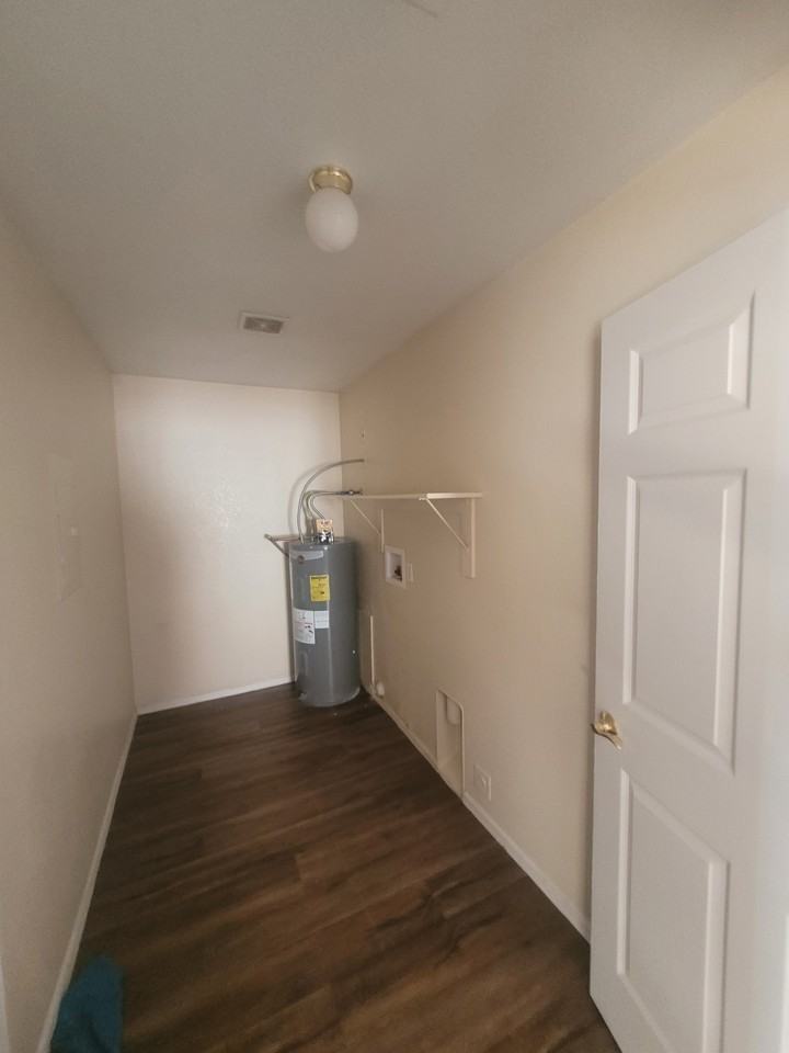 10880 W Carousel Dr - Photo 3 of 11