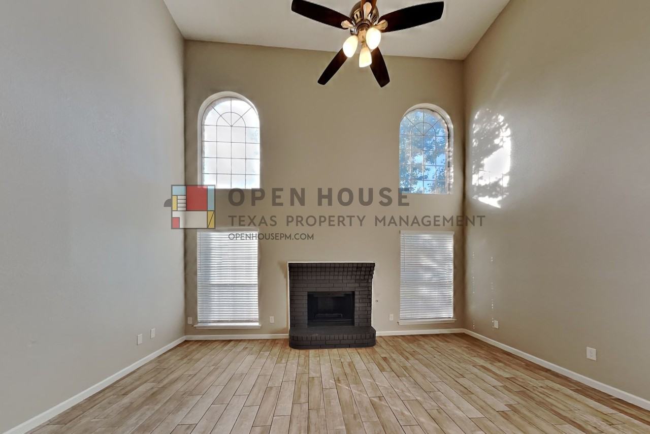 2413 Browning Dr - Photo 3 of 18