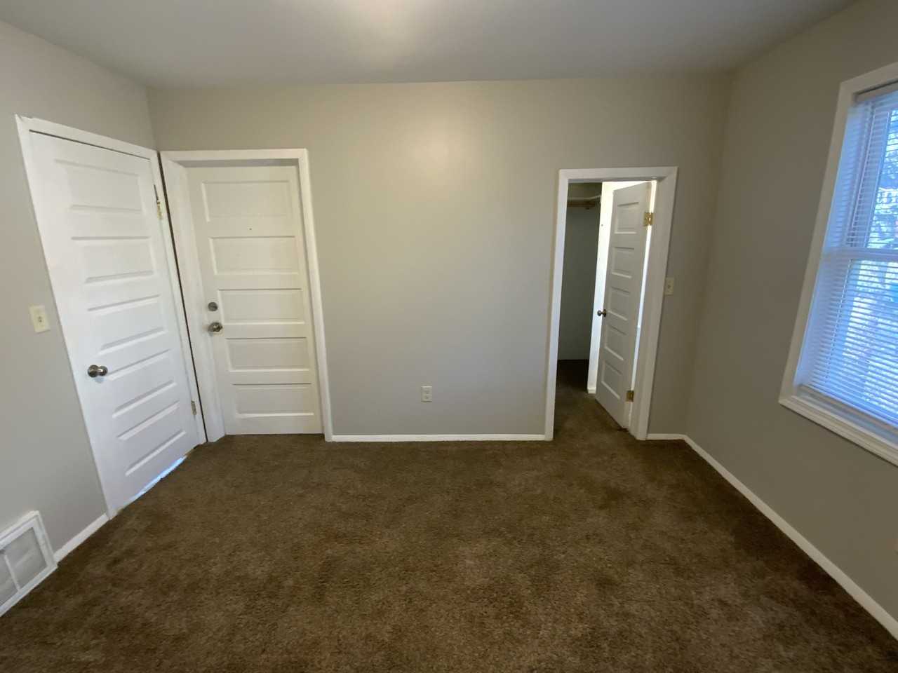 2756 Wellington St - Photo 3 of 13