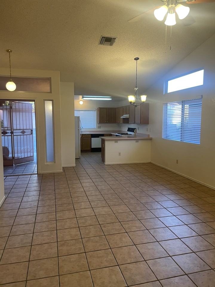 2991 W Sky Ranch Trl - Photo 3 of 26