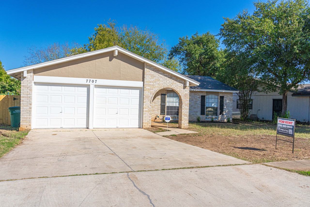 7707 Pipers Hl - Photo 2 of 29