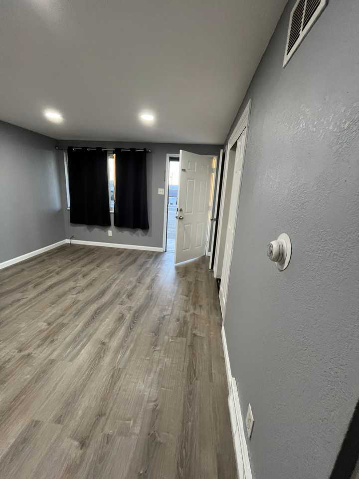 7130 Lowell Blvd - Photo 6 of 13