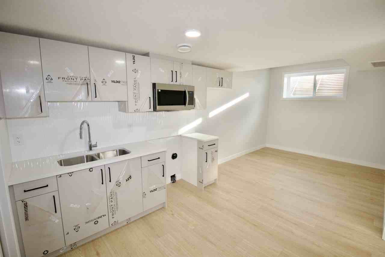 8837 Carson Way Sw Bsmt #Bsmt - Photo 3 of 14