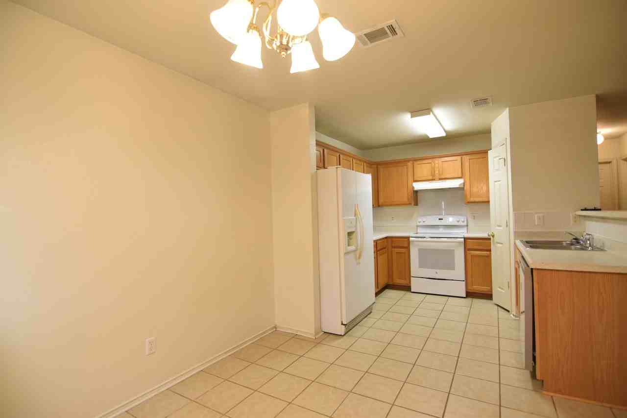 1805 Agate Dr - Photo 4 of 19