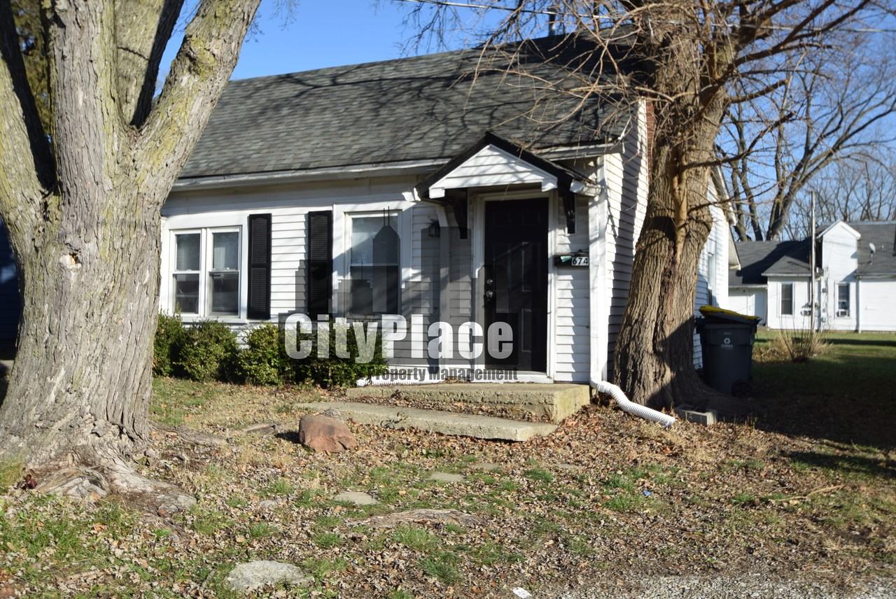 674 S 13th St - Photo 4 of 16