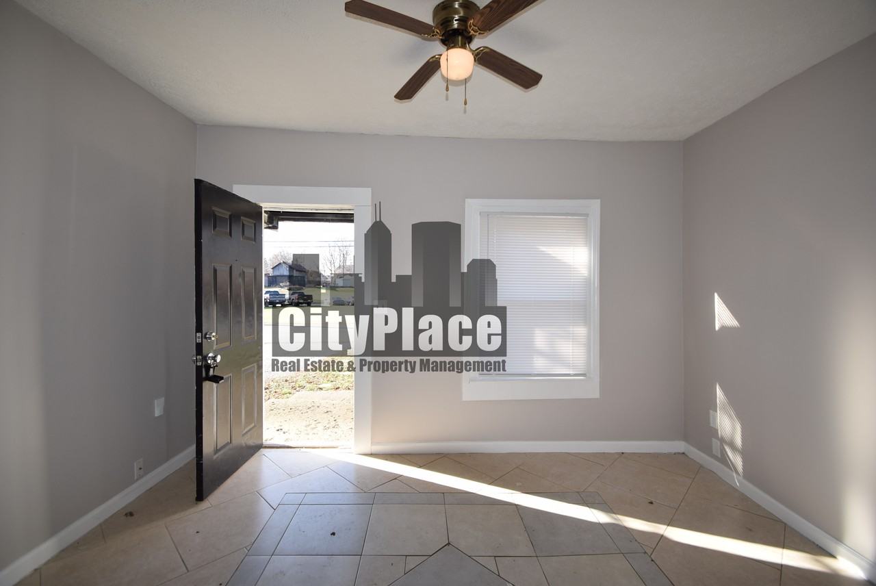 674 S 13th St - Photo 6 of 16