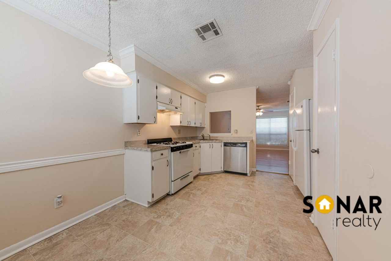 205 W William Cannon Dr #B - Photo 3 of 18