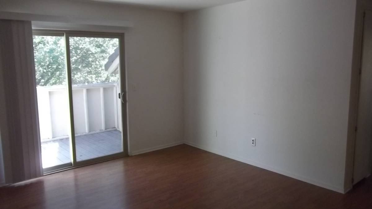 Lakeview Cir #2203 - Photo 2 of 6