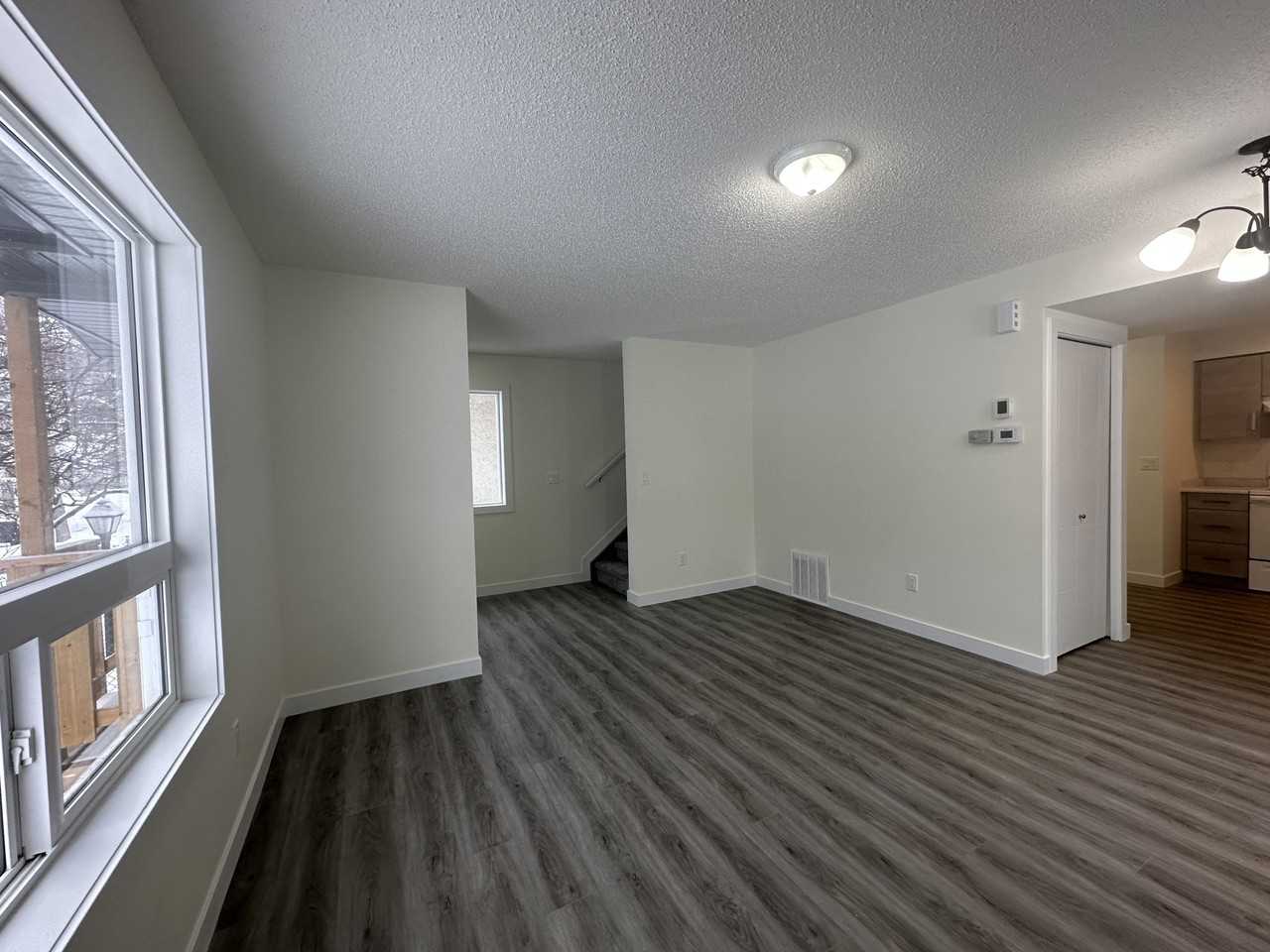 11903 93 St Nw - Photo 3 of 16