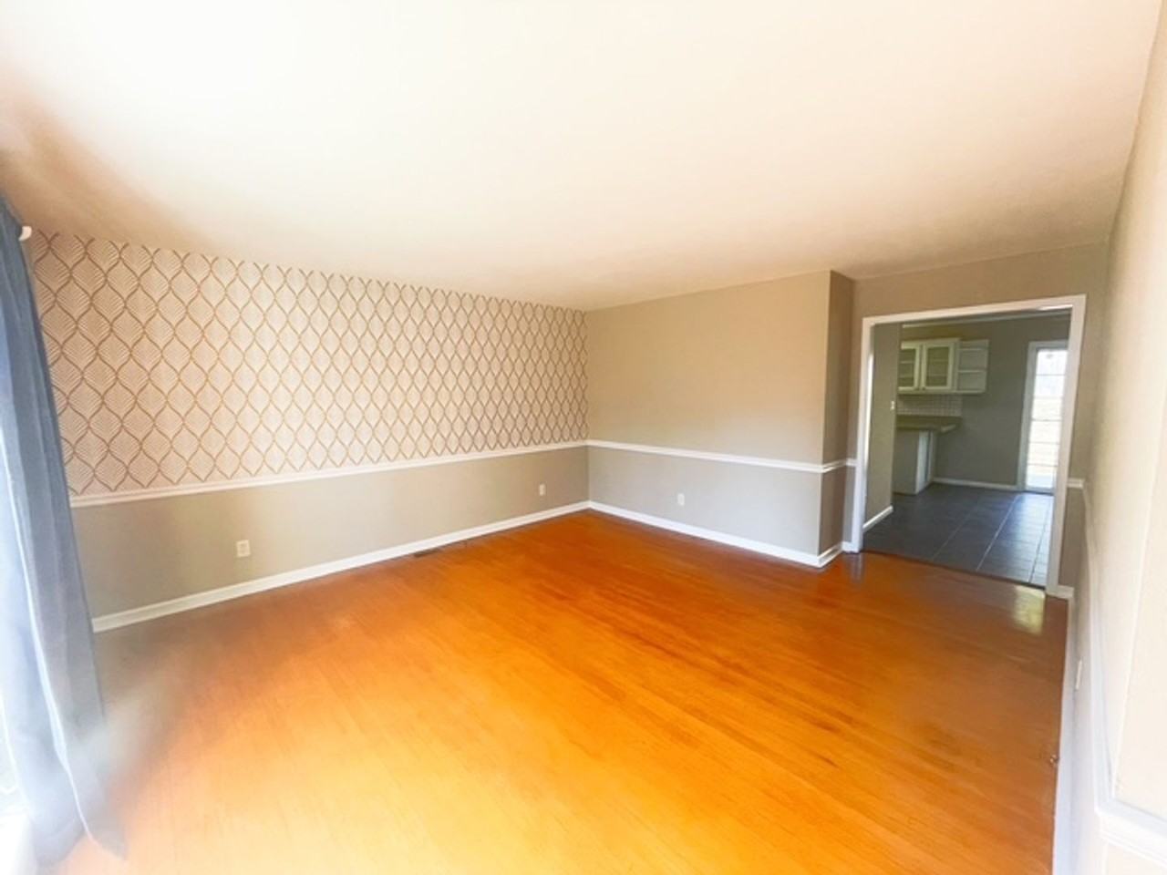 1708 Saint Augustine Ave - Photo 2 of 20