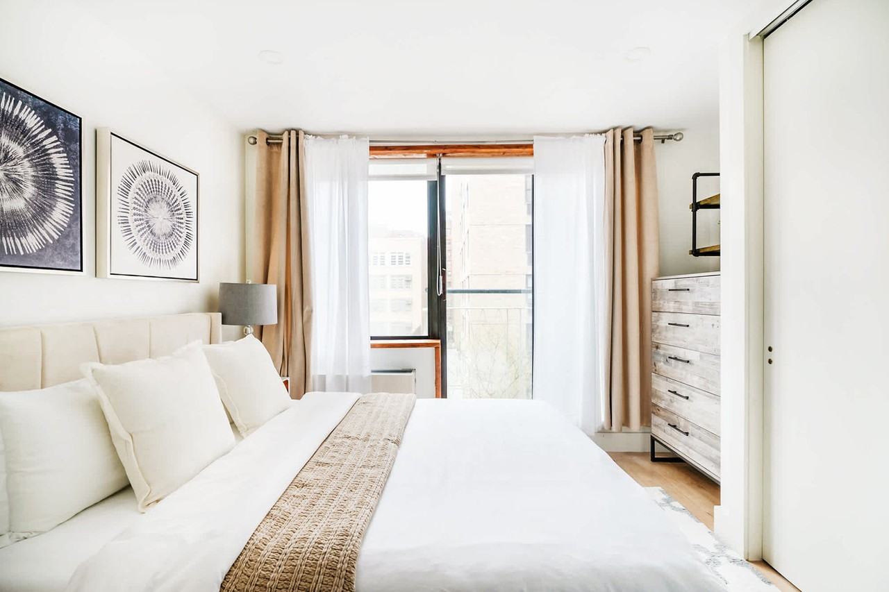 244 East 75th Street - Photo 3 of 35
