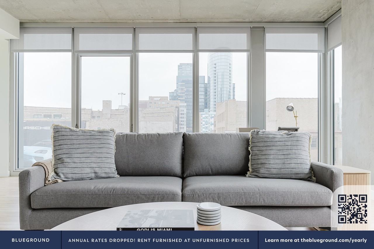 165 North Desplaines Street - Photo 3 of 50