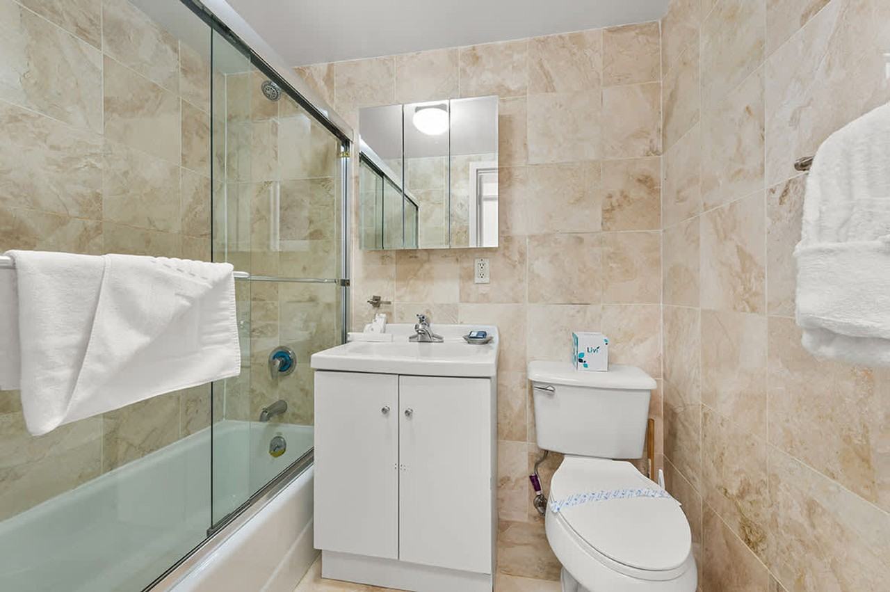 140 W 19th St #1038549P - Photo 6 of 8