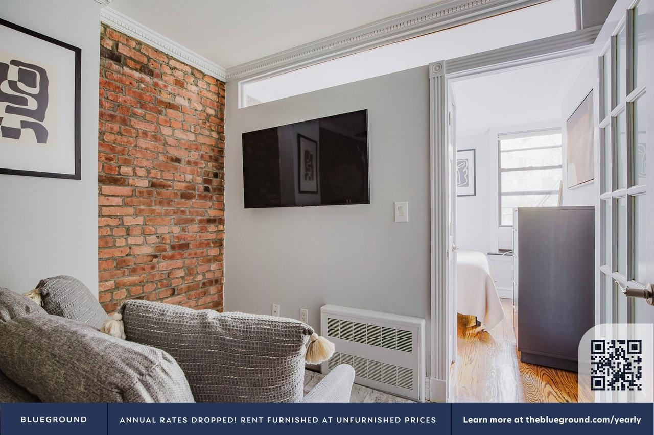 521 E 5th St #1646 - Photo 3 of 14