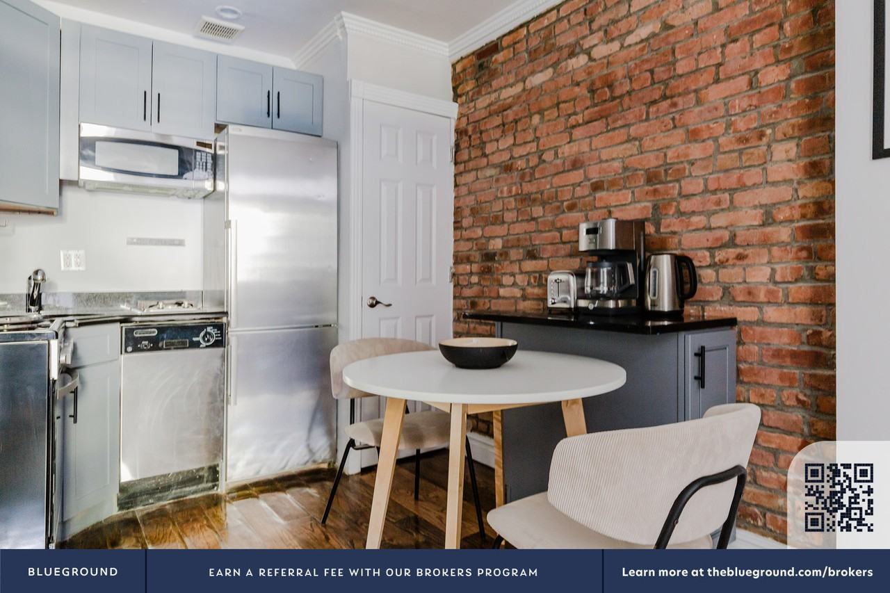 521 E 5th St #1646 - Photo 4 of 14