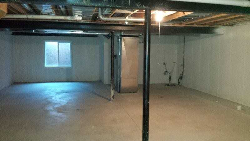 24768 Ashley Ct - Photo 3 of 5