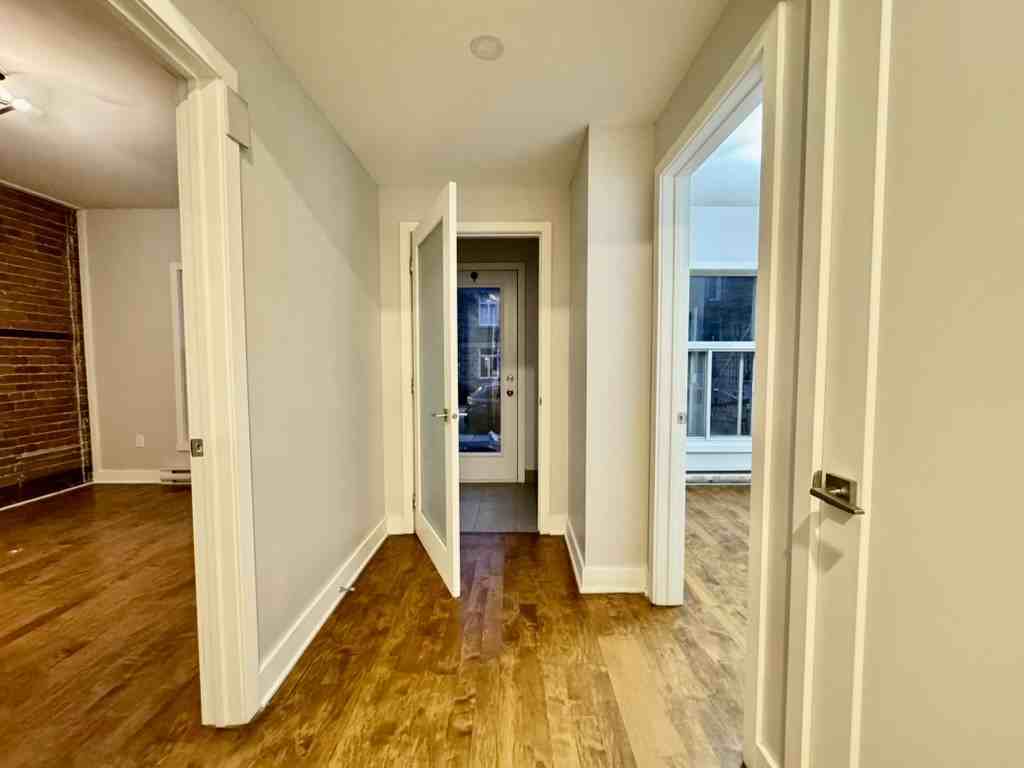 4237 Avenue des Érables - Photo 2 of 20