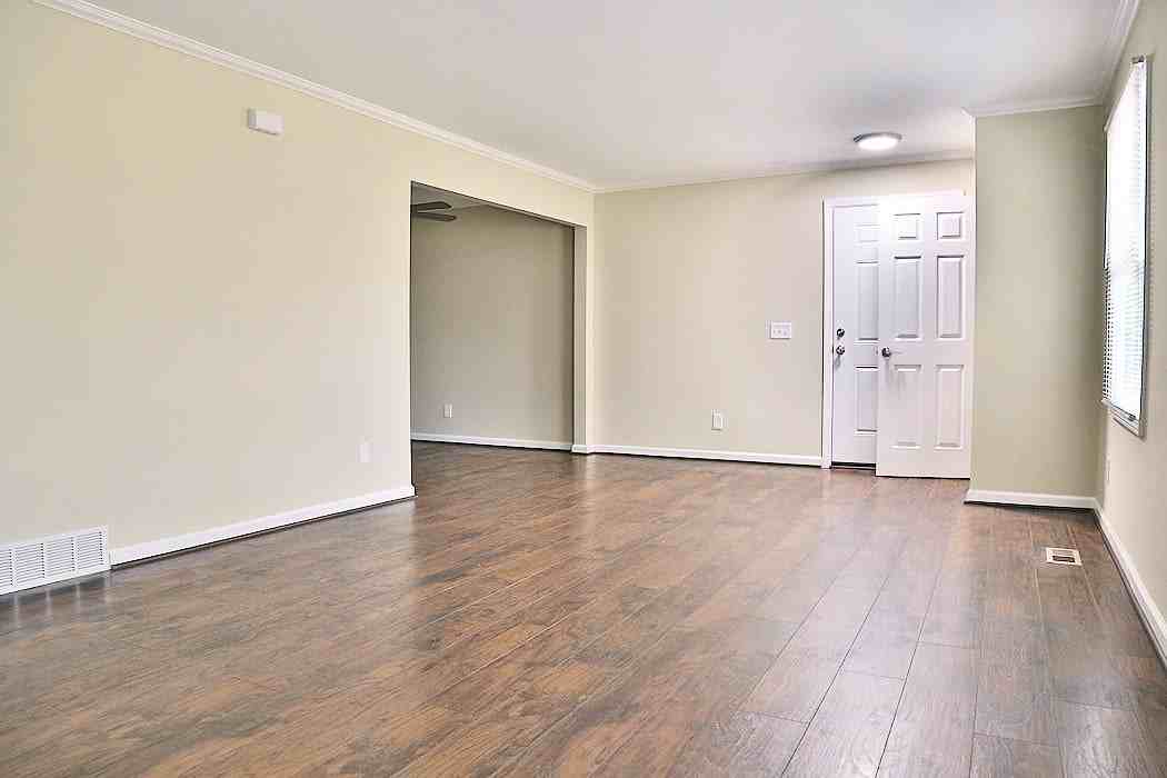 Cambria Heights Apartments and Townhomes - Photo 6 of 50