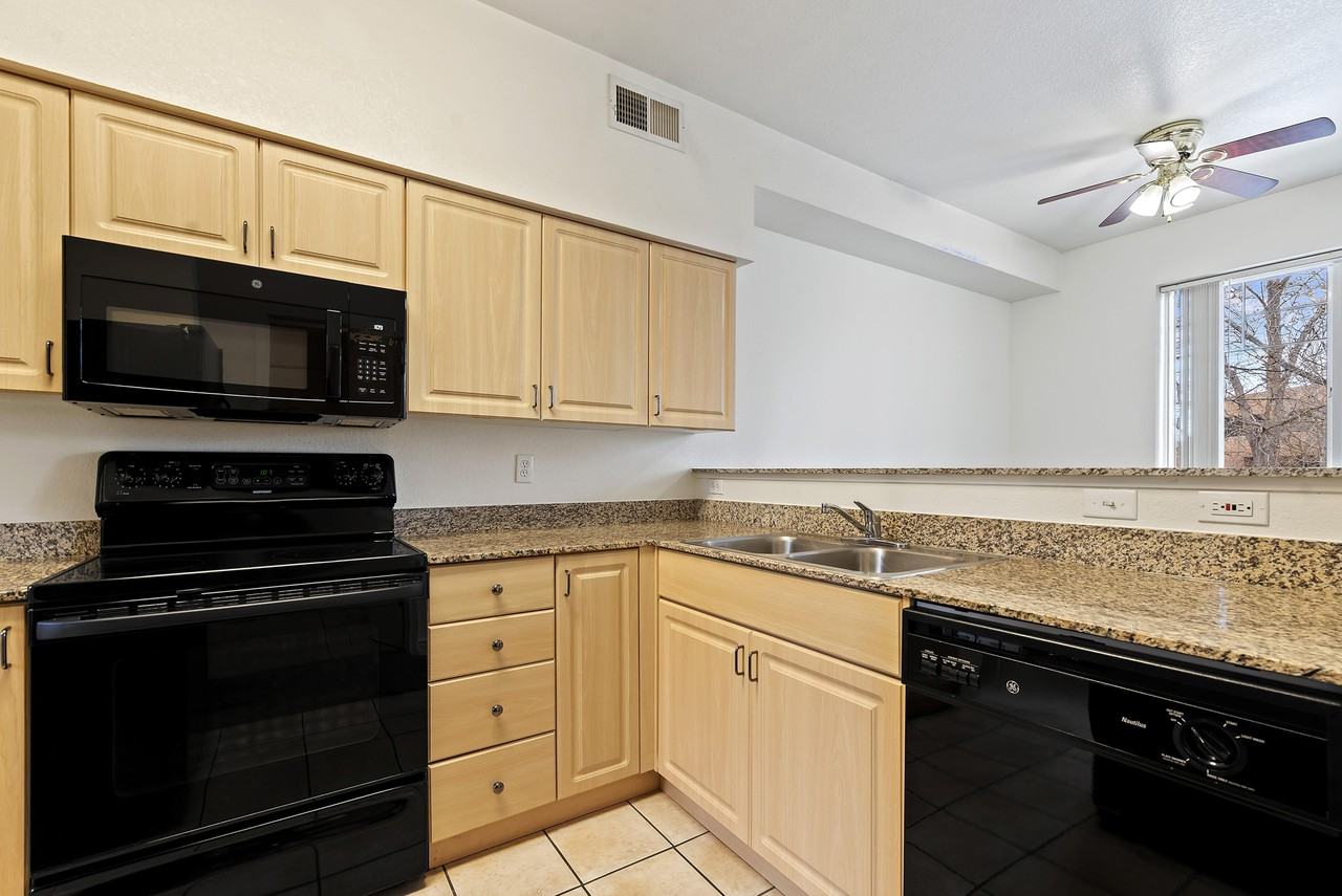 Logger Creek at Parkcenter - Photo 7 of 19