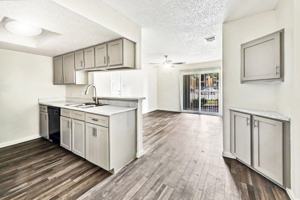 featured image of 7940 Pipers Creek St