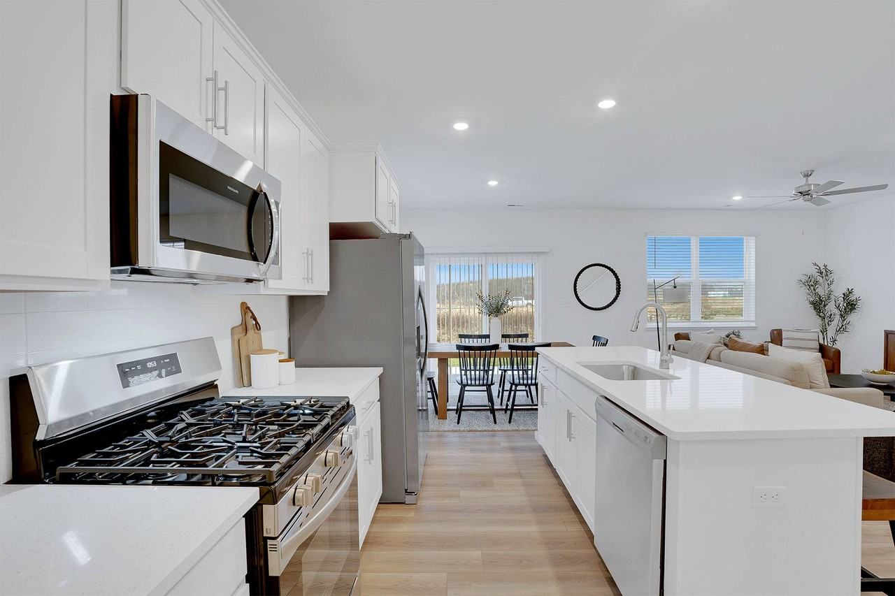 Canvas at Crown Point - Photo 4 of 50